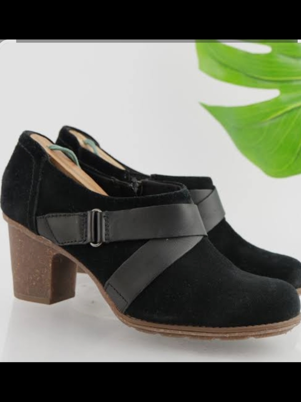 Clark's Sashlin Fiona Black Suede Booties